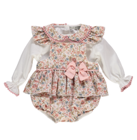 Conjunto de menina com estampado floral rosa e laço