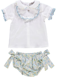 Conjunto azul e verde de blusa e tapa fraldas florida
