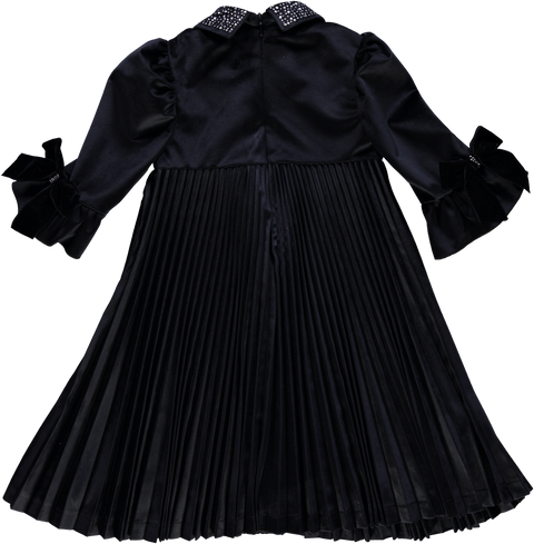Vestido de veludo preto plissado com brilhantes