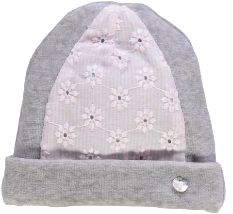 Gorro cinzento com tecido floral
